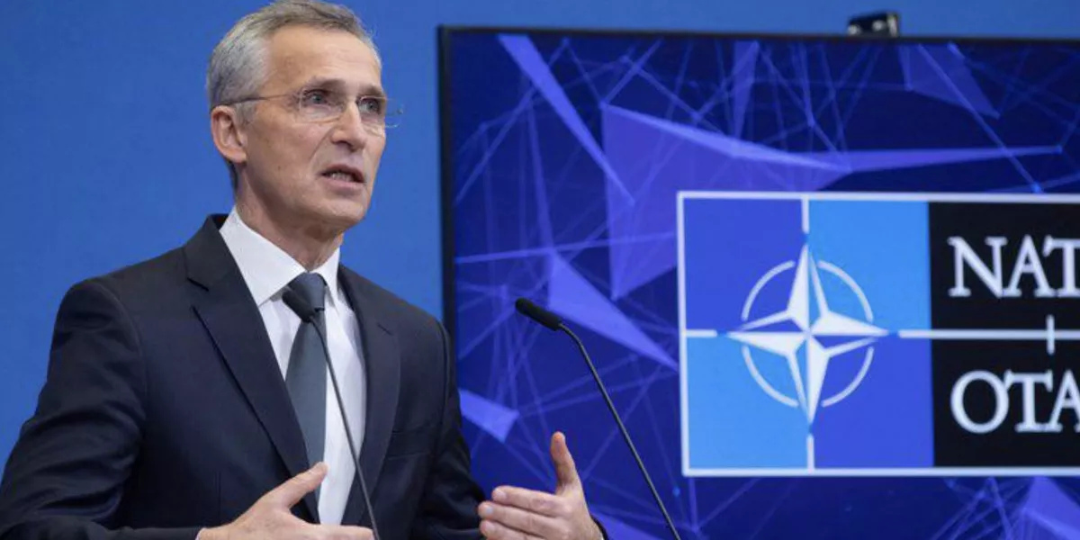 Сийярто: генсек НАТО направил членам блока предложение собрать $100 млрд для Украины