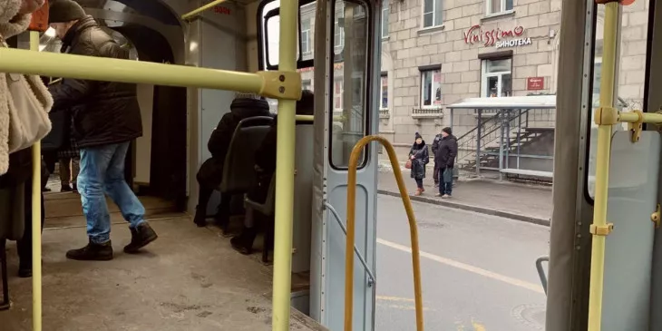 Костромич не постеснялся кататься в автобусах за счет ребенка