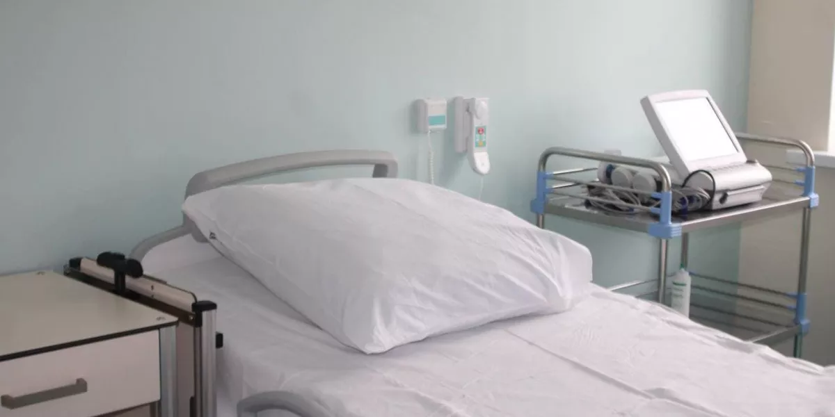 Гигантская опухоль удалена у пожилого пациента в Нью-Дели