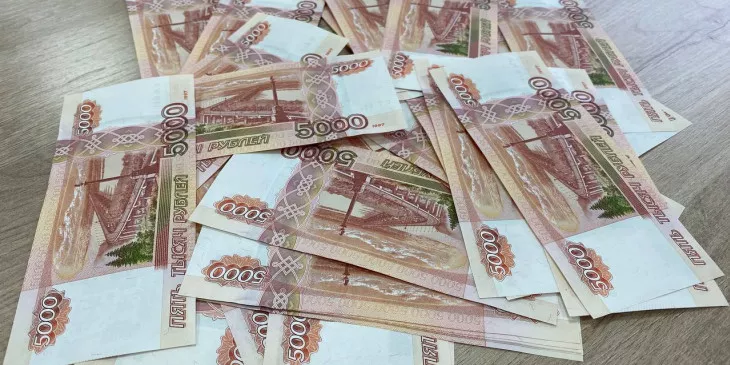 В Саранске 57-летняя женщина целый месяц выполняла разорительные указания мошенников