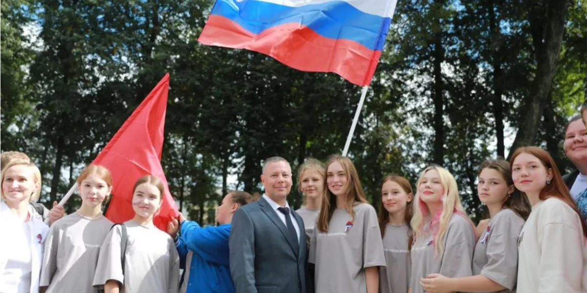 В Ярославле проходят праздничные мероприятия в День флага России