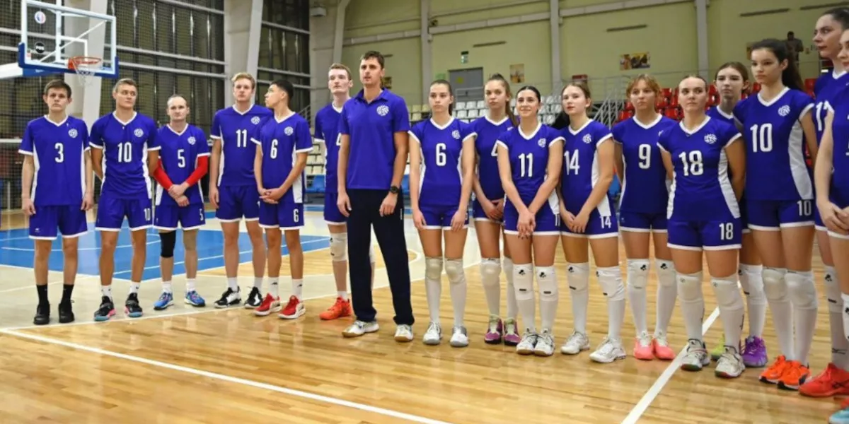 Максим Егоров встретился с тренерами и игроками волейбольного клуба «Тамбов»