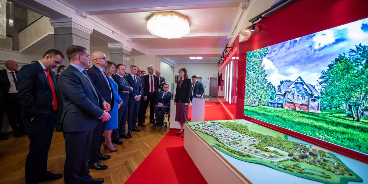 В Госдуме открыта выставка «1160-летие города Смоленска»