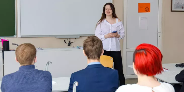 Химики «Щекиноазота» на встрече в Лицее пообщались с учениками выпускного химико-технологического класса