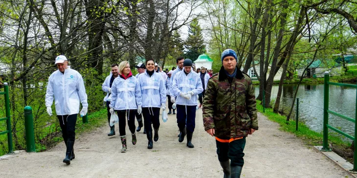 Сотрудники "Щекиноазота" провели в Ясной Поляне ежегодную экологическую акцию