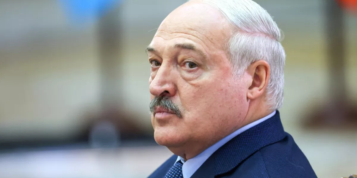 Узбекский президент Мирзиеев обвиняет Лукашенко в поражении "Хумо" перед "Номадом"